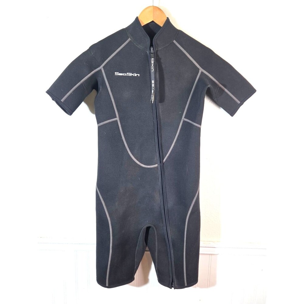 SeaSkin Wetsuit Men’s Small Black Neoprene Front Zip Short Sleeve Surf Dive Swim